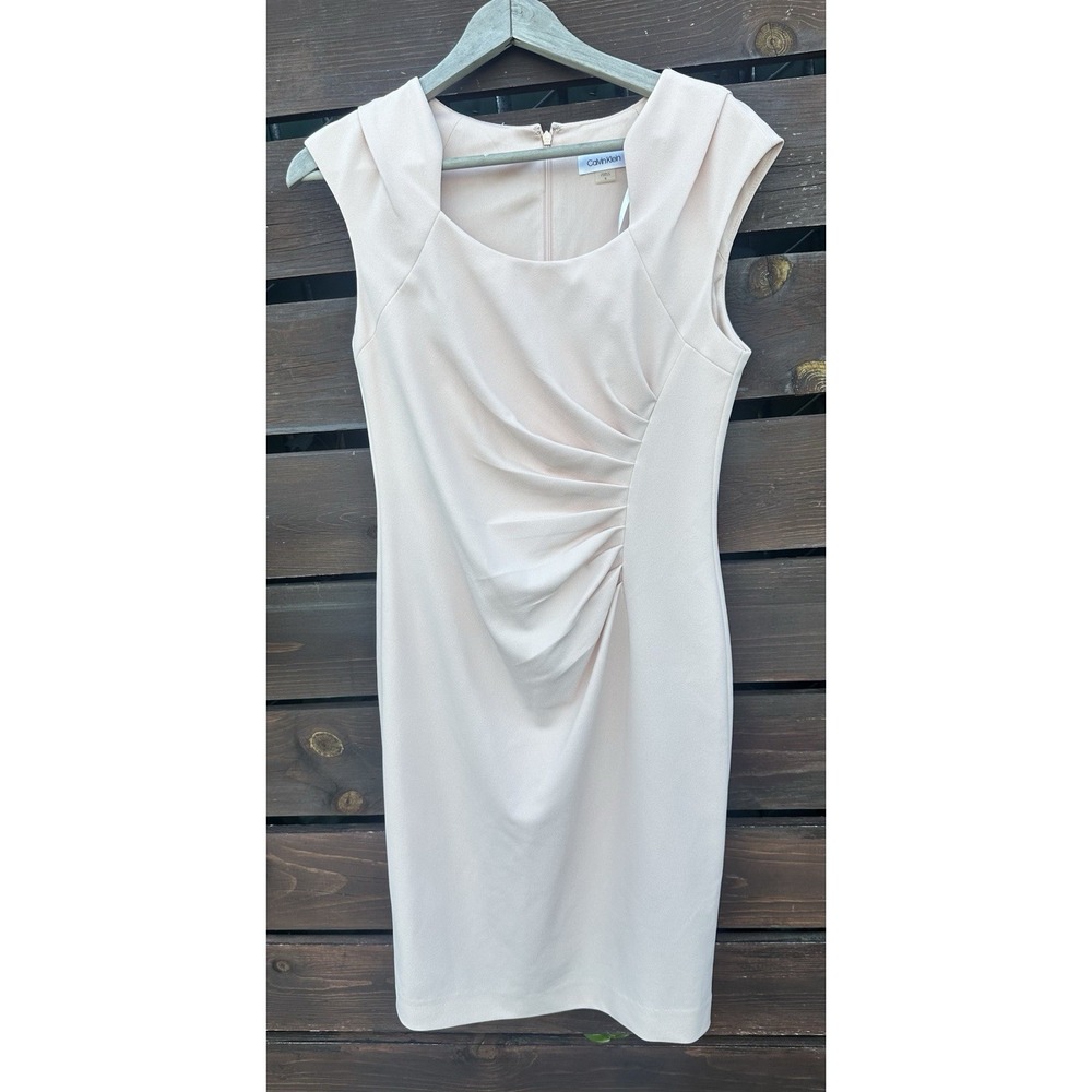 Calvin Klein‎ Women's Soft Pink Fitted A Line Dress *Size 8